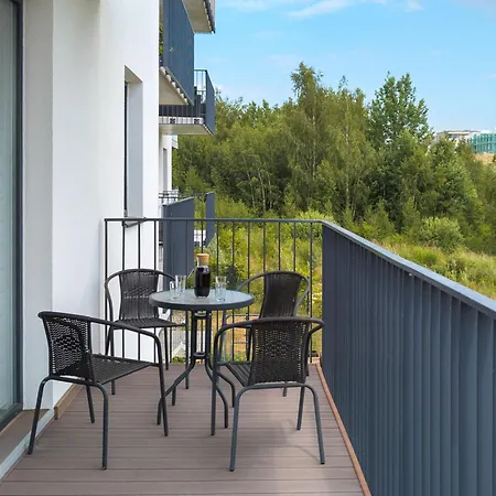 Spacious & Bright Family In By Renters * غدانسك