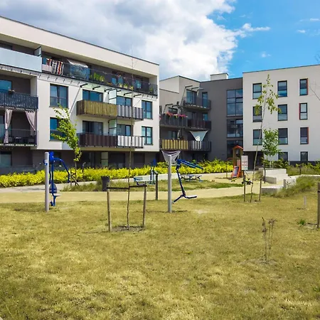 Spacious & Bright Family In By Renters Apartment Danzig
