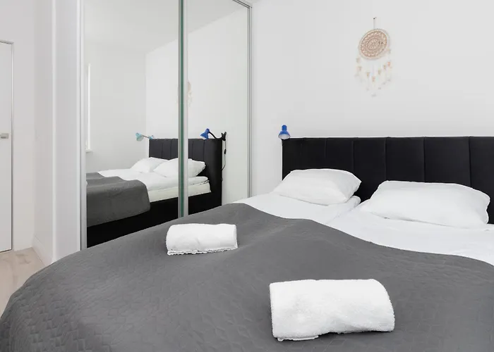 Spacious & Bright Family In By Renters * גדנסק