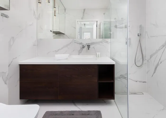 Spacious & Bright Family In By Renters *