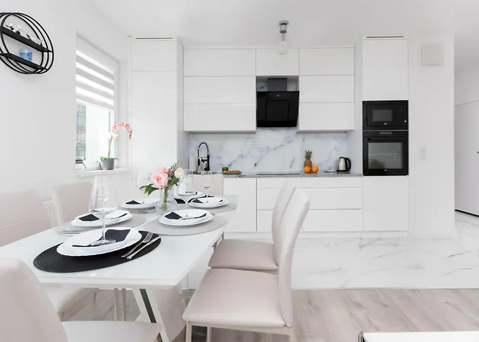 Spacious & Bright Family In By Renters גדנסק