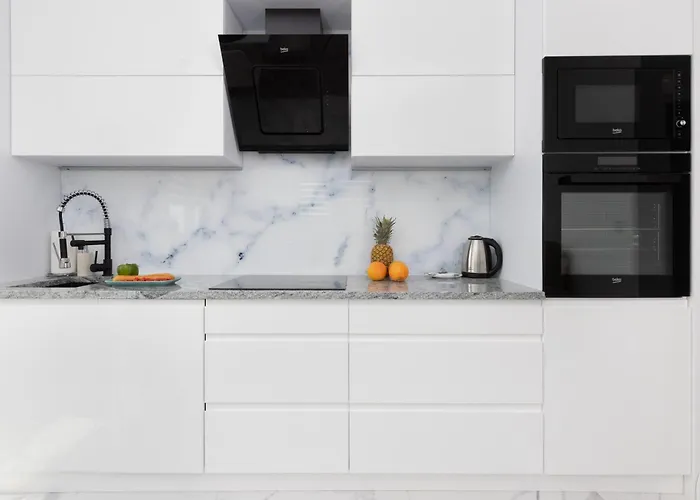 Spacious & Bright Family In By Renters